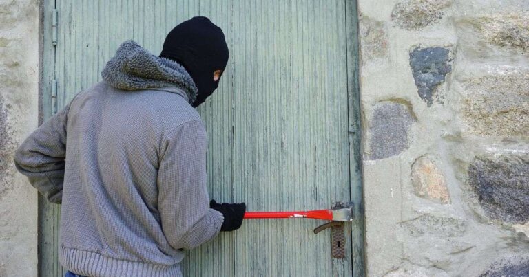 değerli eşyaların hırsızlardan korunması ve saklanması